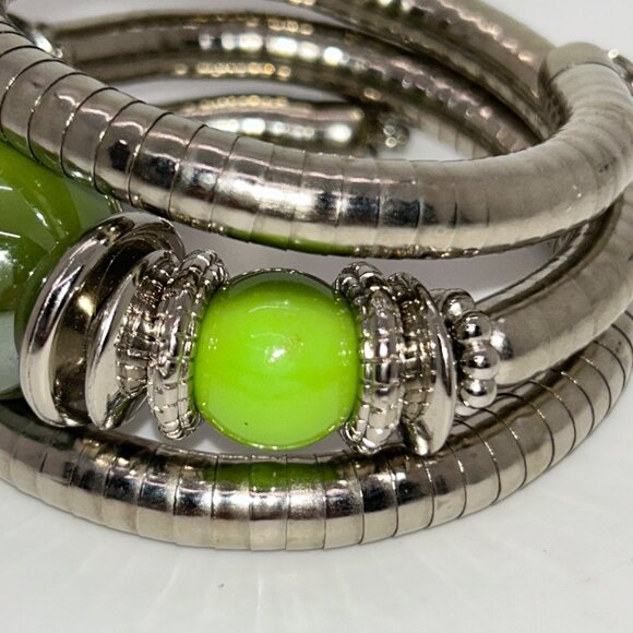 Silver-Tone & Green Acrylic Bead Memory Wire Bracelet Adjustable Wrap Style - Picture 3 of 10